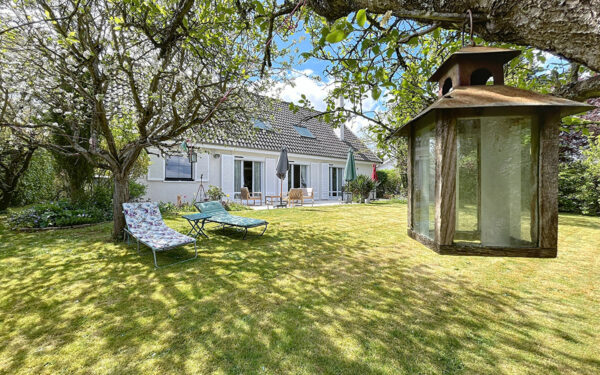 Vue Panoramique & Prestations très soignées pour une Maison de Charme Familiale 197 m2
