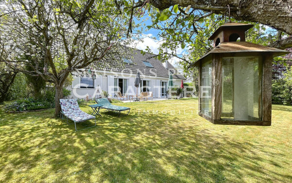Vue Panoramique & Prestations très soignées pour une Maison de Charme Familiale 197 m2