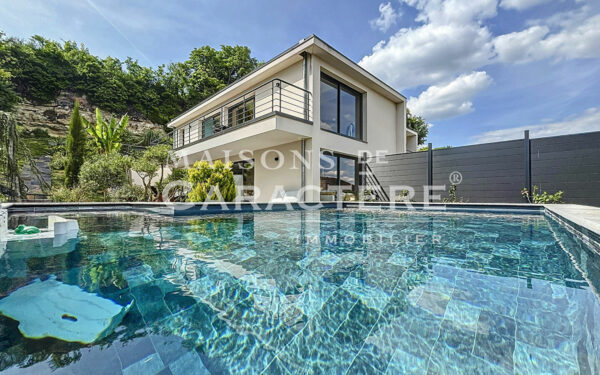 Villa d&rsquo;architecte 2021 avec piscine & Vue Dominante