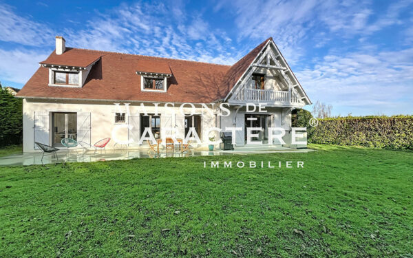 Maison aux prestations irreprochables avec vue dominante dans un hameau au calme