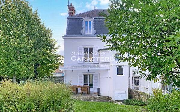 Propriété historique du XVIIe siècle en plein coeur de Maule