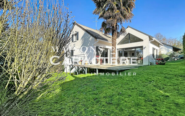 AVANT PREMIERE – Maison contemporaine au coeur d’un hameau